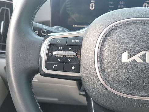 Used 2025 Kia Sorento S w/ Panoramic Sunroof Package FWD image 20