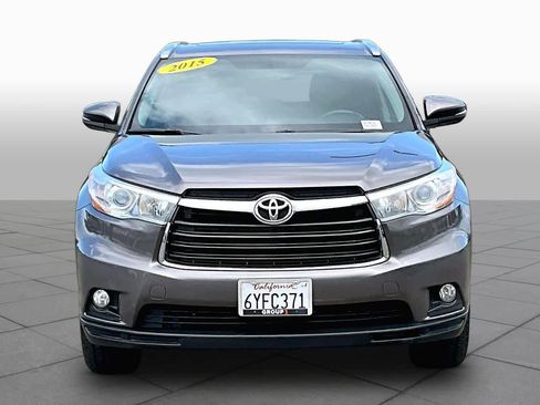 Used 2015 Toyota Highlander XLE AWD/4WD image 3
