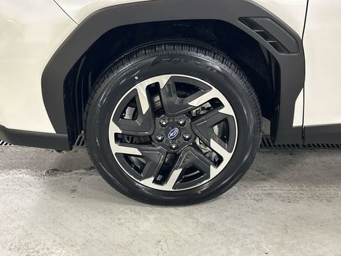 Certified 2025 Subaru Forester Limited image 10