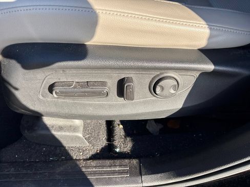 Used 2025 Honda CR-V EX-L image 18