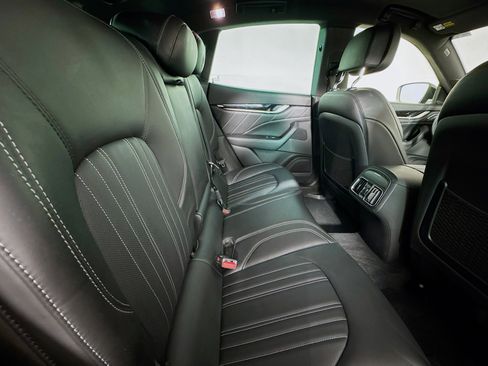 Used 2021 Maserati Levante image 26