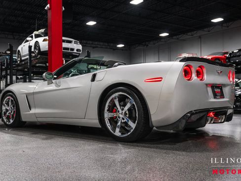 Used 2006 Chevrolet Corvette Convertible w/ Preferred Equipment Group RWD image 3