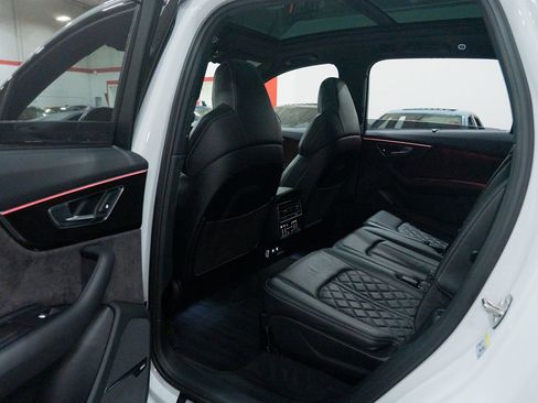 Used 2020 Audi SQ7 Prestige image 22
