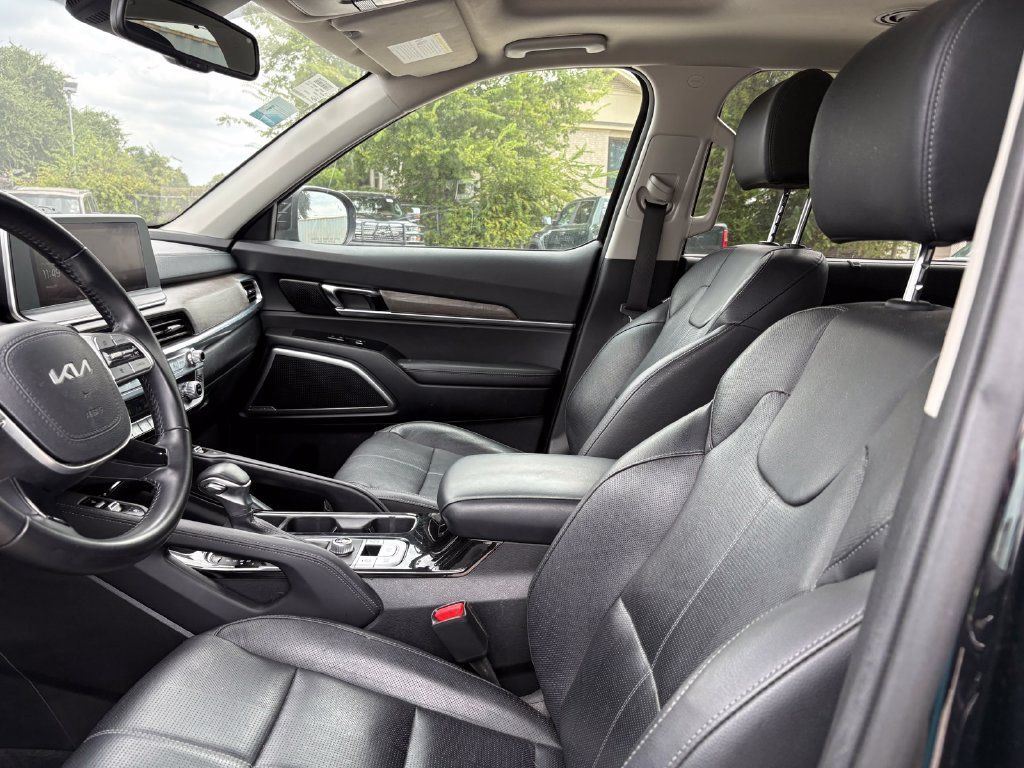 Used 2022 Kia Telluride EX w/ EX Premium Package FWD image 11