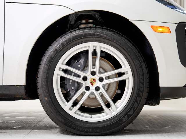Certified 2026 Porsche Macan AWD/4WD image 29