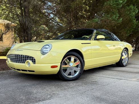 Used 2002 Ford Thunderbird image 2
