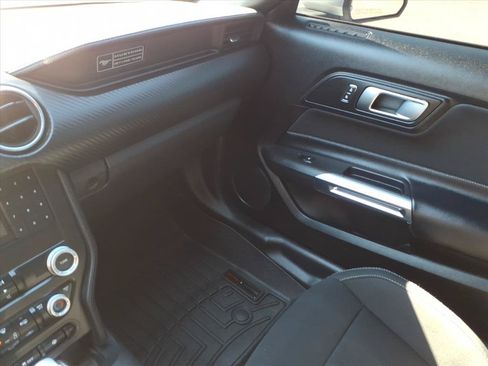 Used 2020 Ford Mustang Coupe RWD image 32