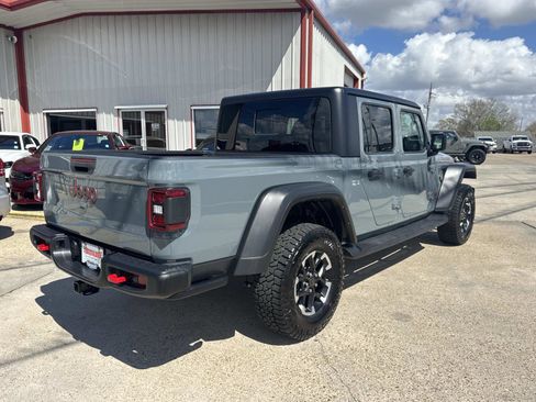 Used 2024 Jeep Gladiator Rubicon w/ Convenience Group image 7