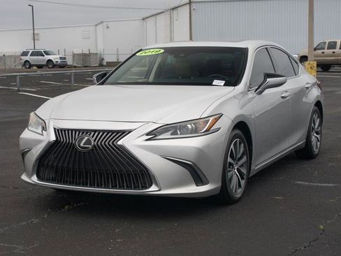 Used 2019 Lexus ES 350 w/ Premium Package image 2