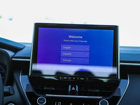 Used 2026 Toyota Corolla SE w/ SE Package FWD image 14