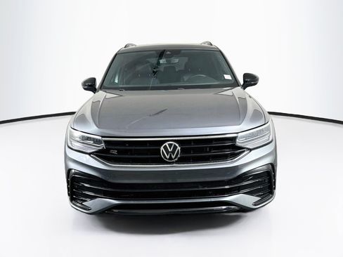 Used 2023 Volkswagen Tiguan SE R-Line FWD image 2