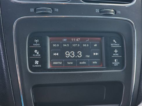 Used 2018 Dodge Journey SE image 20