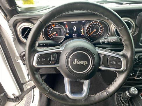 Used 2021 Jeep Wrangler Unlimited Sahara w/ Safety Group AWD/4WD image 10