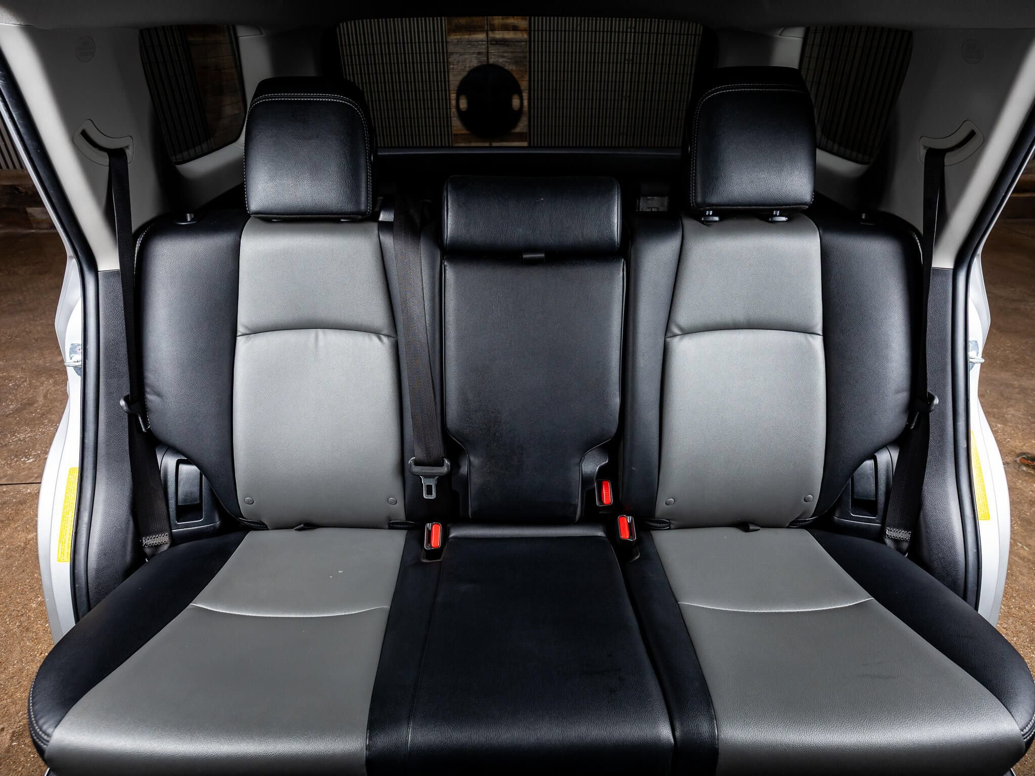 Used 2022 Toyota 4Runner SR5 Premium w/ Moonroof Package RWD image 30
