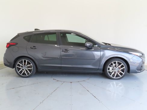 Used 2025 Subaru Impreza 2.0i Sport image 2