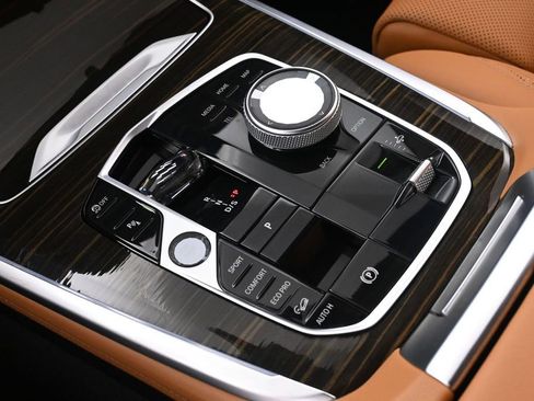 Used 2024 BMW X7 xDrive40i w/ Executive Package AWD/4WD image 49