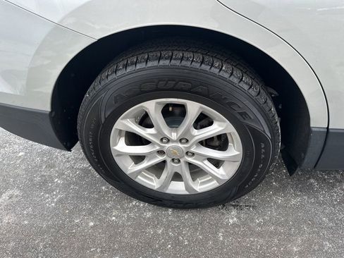 Used 2018 Chevrolet Equinox LS image 6