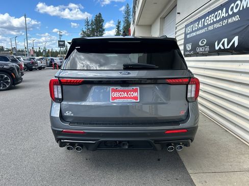 Used 2025 Ford Explorer ST AWD/4WD image 5