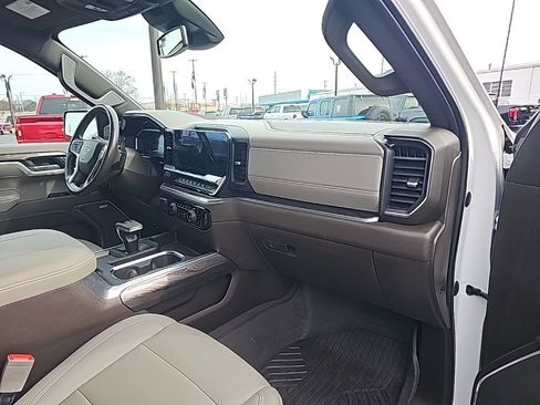 Used 2023 Chevrolet Silverado 1500 LTZ image 25