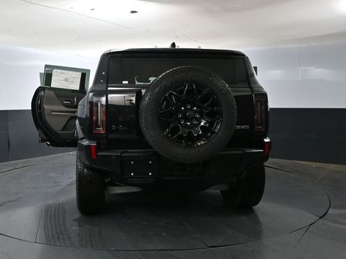 New 2025 GMC Hummer EV 2X w/ LPO, Dark Essentials Package image 55