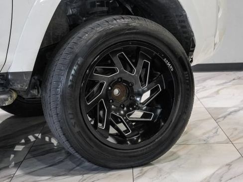 Used 2017 Toyota 4Runner SR5 RWD image 69