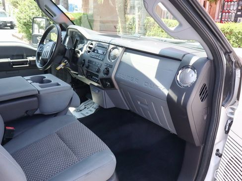 Used 2012 Ford F350 XLT w/ XLT Interior Pkg image 35