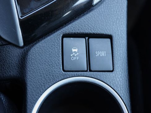 Used 2018 Toyota Corolla SE image 28