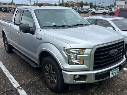 Used 2017 Ford F150 XLT w/ Equipment Group 302A Luxury AWD/4WD image 4