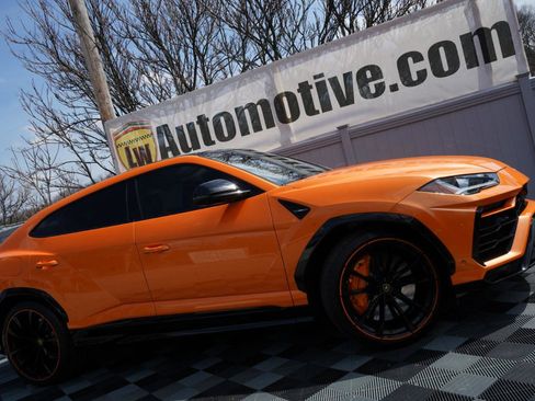 Used 2022 Lamborghini Urus image 4
