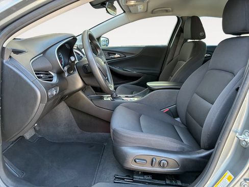 Used 2024 Chevrolet Malibu LT FWD image 9