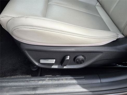 Used 2023 Genesis G70 2.0T RWD image 26