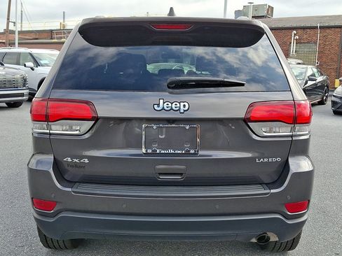 Used 2021 Jeep Grand Cherokee Laredo w/ Security & Convenience Group AWD/4WD image 5