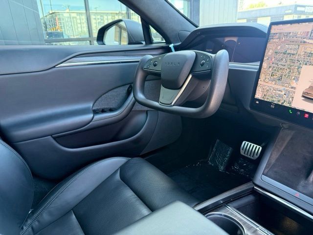 Used 2022 Tesla Model S AWD/4WD image 29