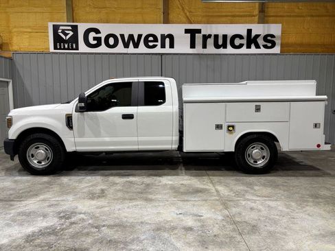 Used 2019 Ford F350 XL w/ Power Equipment Group RWD image 2