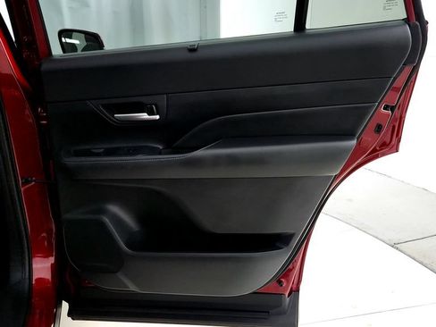 Certified 2025 Toyota Grand Highlander AWD image 19