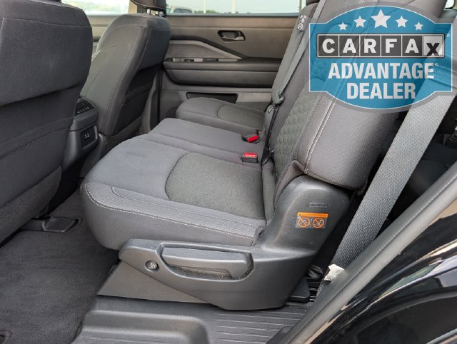Used 2024 Nissan Pathfinder SV FWD image 24