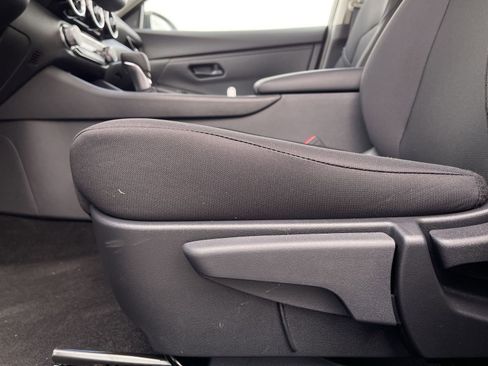 Used 2024 Nissan Sentra S FWD image 20
