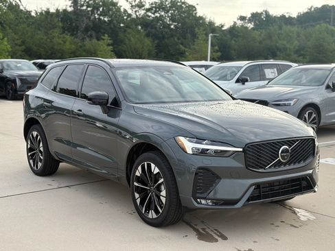 New 2026 Volvo XC60 B5 Plus w/ Protection Package Premier image 3