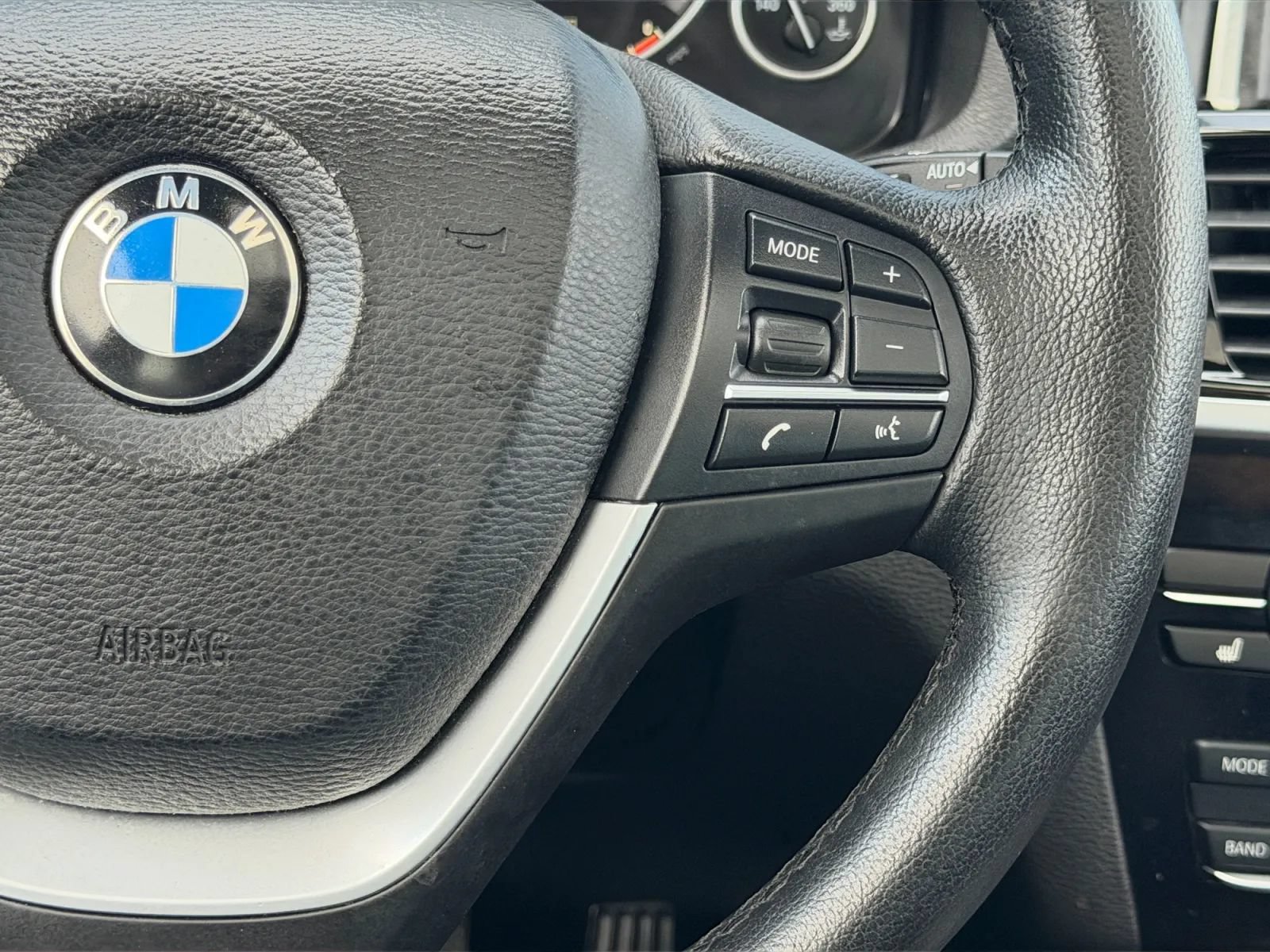 Used 2016 BMW X3 xDrive28i AWD/4WD image 30