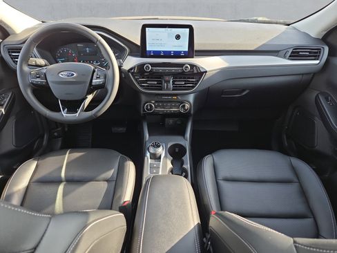 Certified 2022 Ford Escape SEL image 9