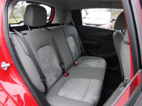 Used 2020 Chevrolet Sonic LT image 22