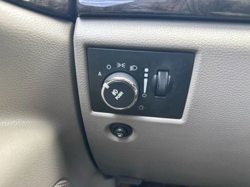 Used 2012 Jeep Grand Cherokee Laredo w/ Laredo E Group image 61