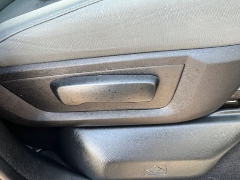 Used 2019 RAM 1500 Classic SLT image 32