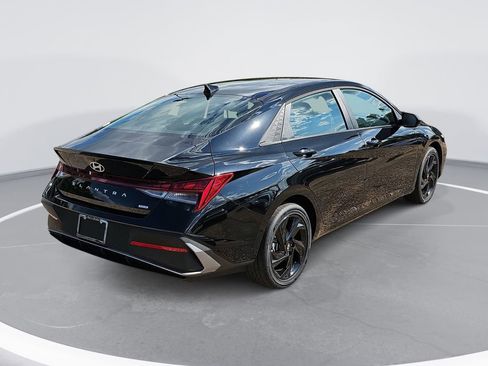 New 2026 Hyundai Elantra Sport FWD image 5