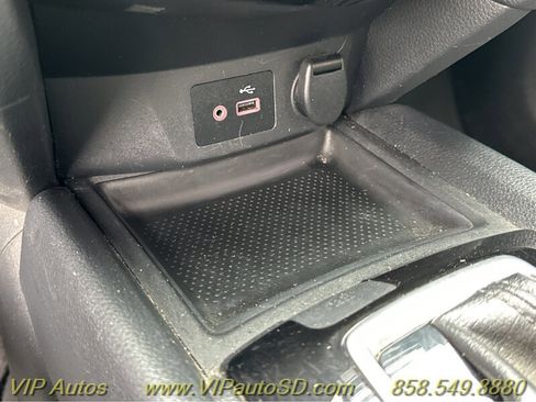 Used 2018 Nissan Rogue SV w/ Premium Package image 27