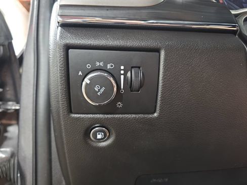 Used 2021 Jeep Grand Cherokee Limited w/ Premium Lighting Group AWD/4WD image 24