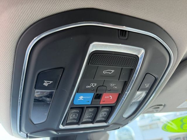 Used 2023 Jeep Wagoneer 4WD w/ Premium Group I image 28
