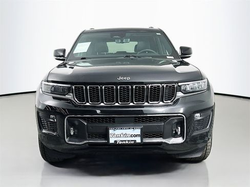 Used 2022 Jeep Grand Cherokee Overland w/ Luxury Tech Group IV image 2