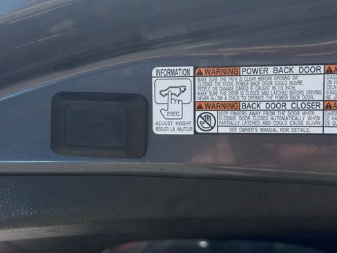 Used 2016 Toyota RAV4 XLE AWD/4WD image 32