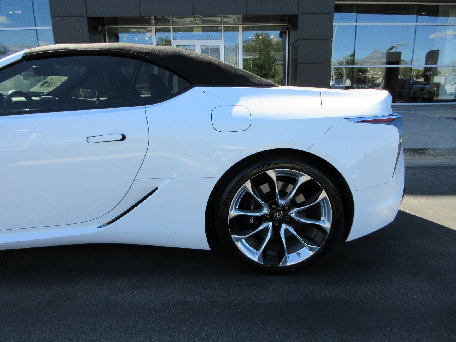 Used 2021 Lexus LC 500 Convertible w/ Touring Package RWD image 4